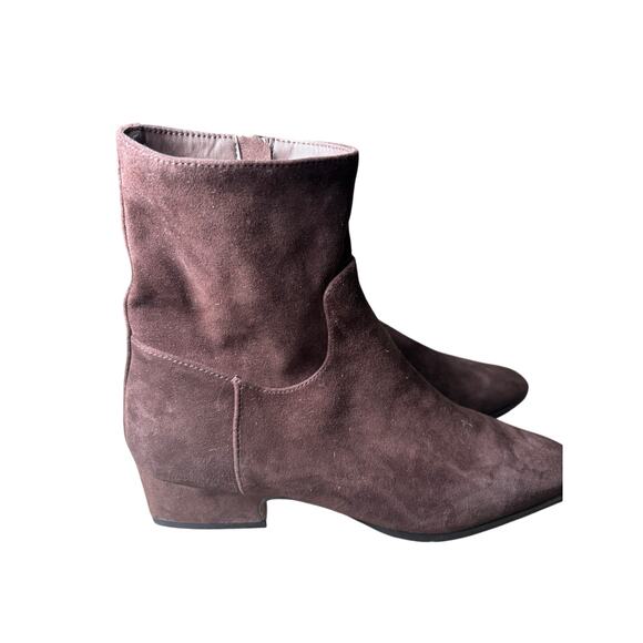 Steve Madden Chocolate Low Heel Side Zip Suede Bootie Sz 9 - Picture 3 of 4